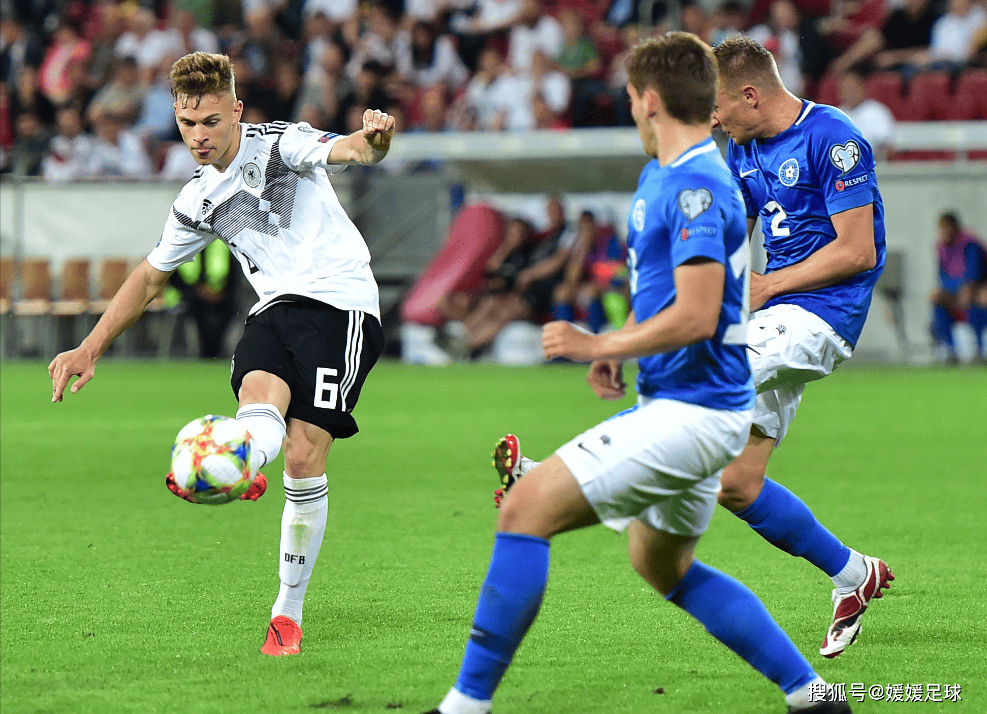 熊猫直播官网-西班牙队在本轮比赛中攻入五粒进球