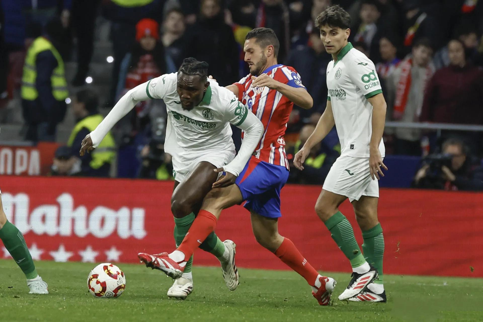 体育赛事直播-关于巴萨门将出击失手,赫塔菲取得领先的信息