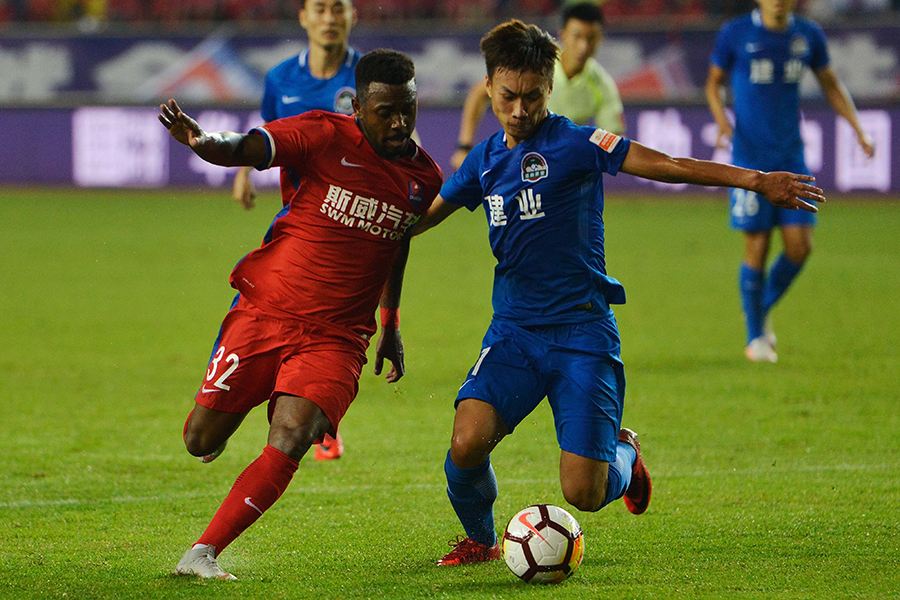 熊猫体育官方网站-河南建业面对不败劲旅,艰难取得胜利