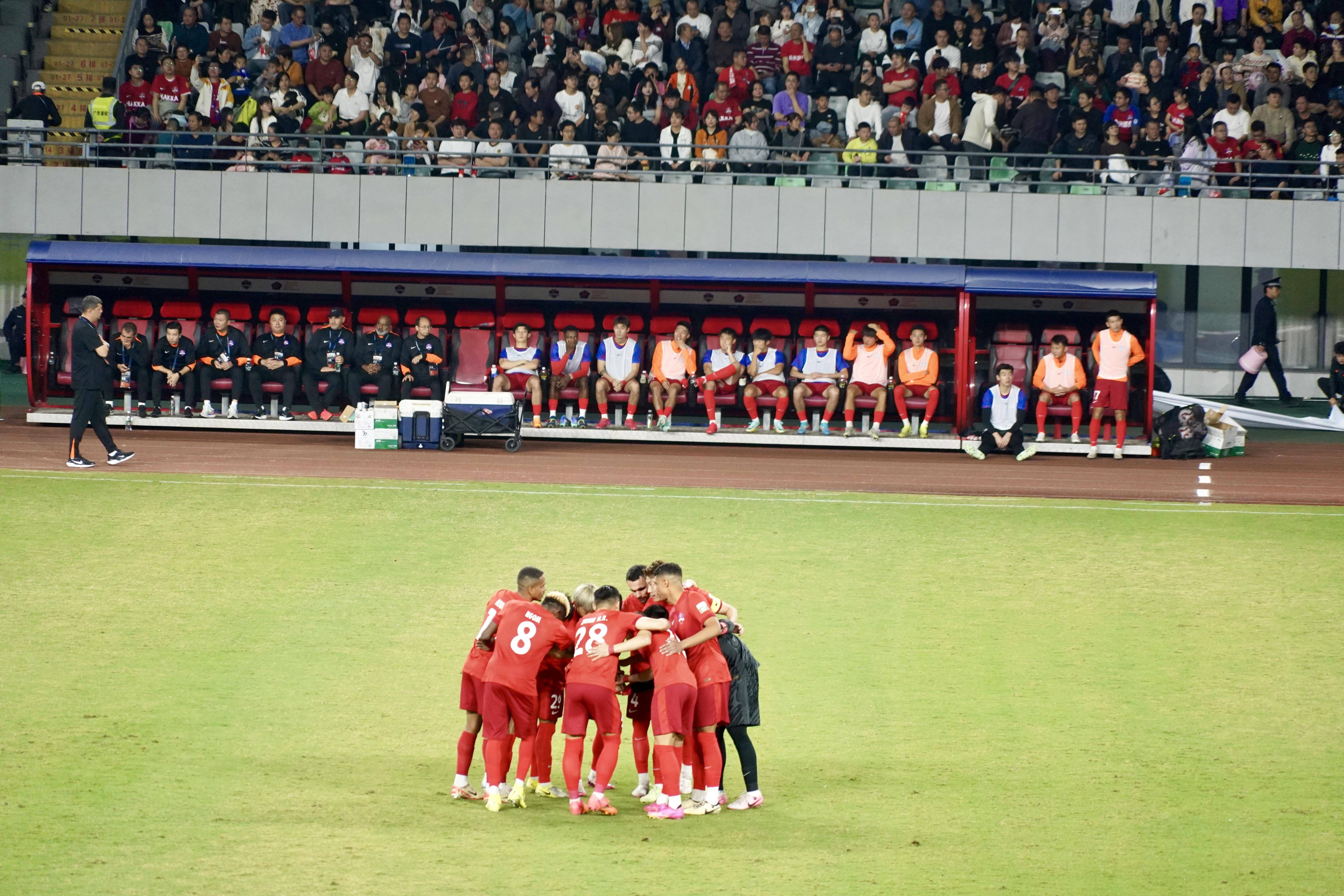 熊猫体育直播-国外球队斩获胜利,备战国际大赛