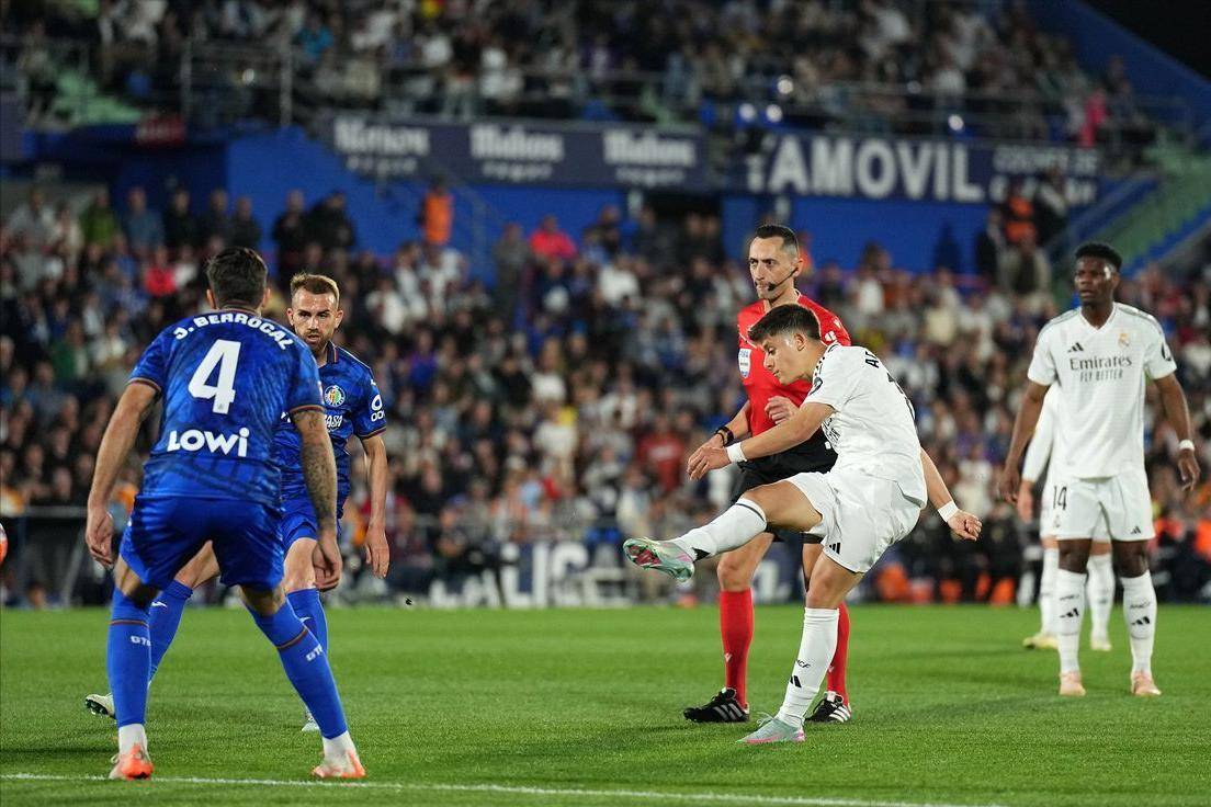 体育赛事直播-包含塞维利亚主场大胜赫塔菲,向前方迈进的词条