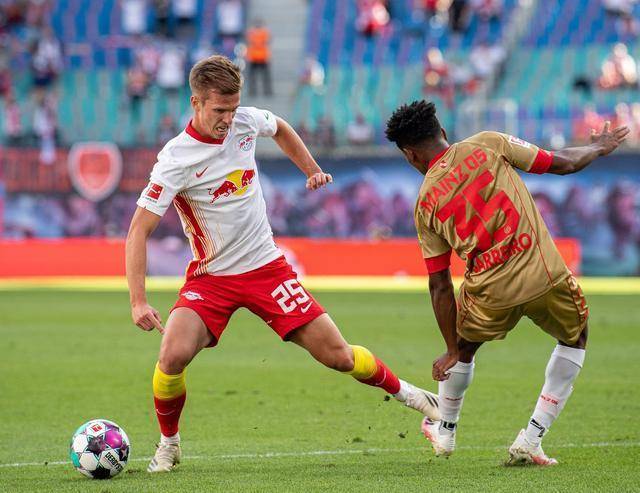 熊猫体育app-包含曼谷粉红队大胜莱比锡红牛队斩获三分的词条