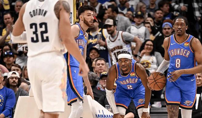 猛龙后卫洛瑞因伤缺席关键战役背水一战 猛龙后卫洛瑞因伤缺席关键战役背水一战