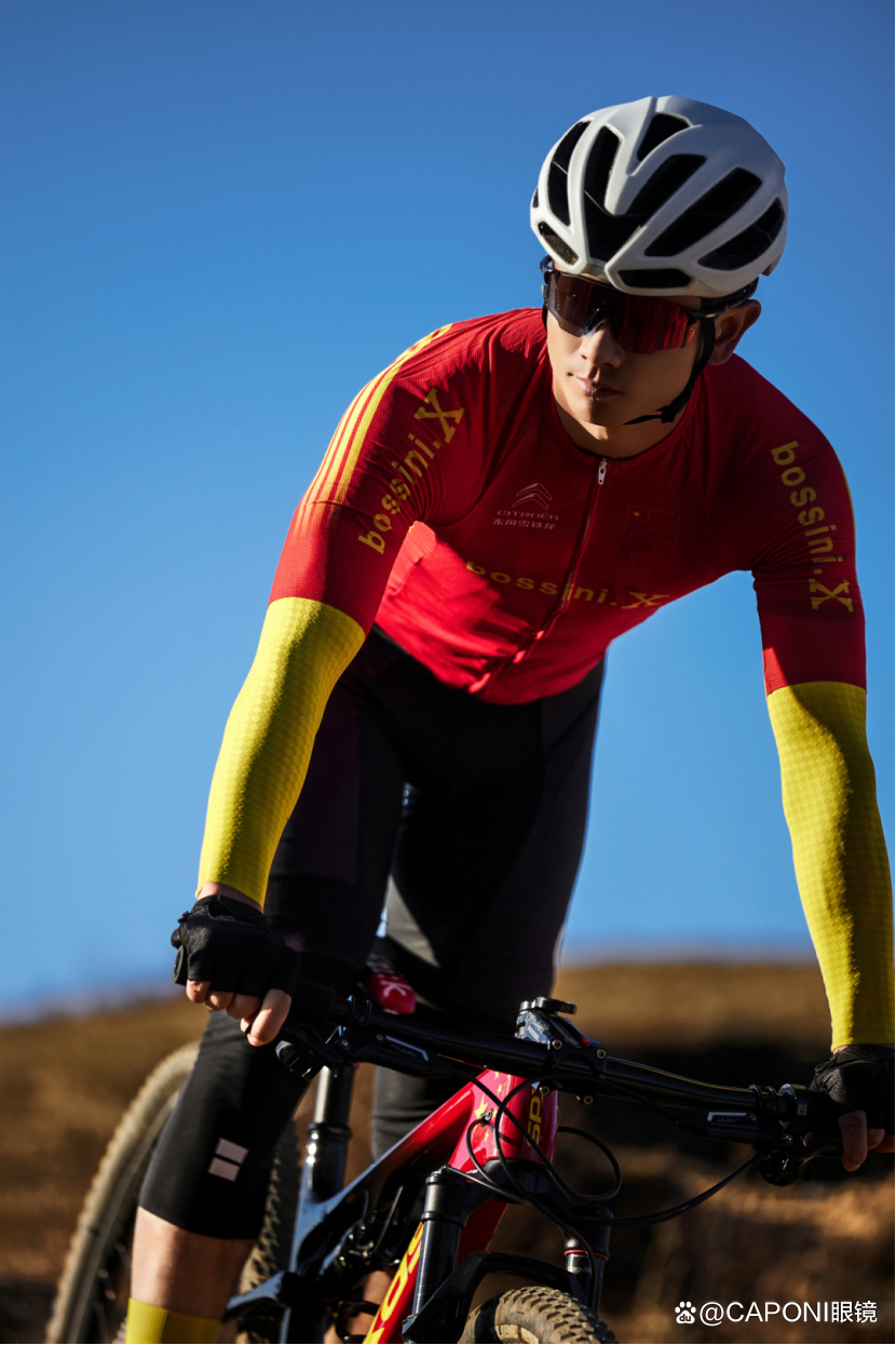 挑战极限!北美自行车选手勇夺冠军 挑战极限!北美自行车选手勇夺冠军