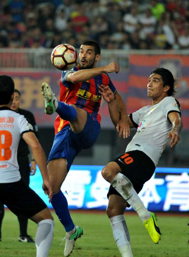 熊猫体育官方-武汉卓尔主场大胜青岛黄海,实现四连胜