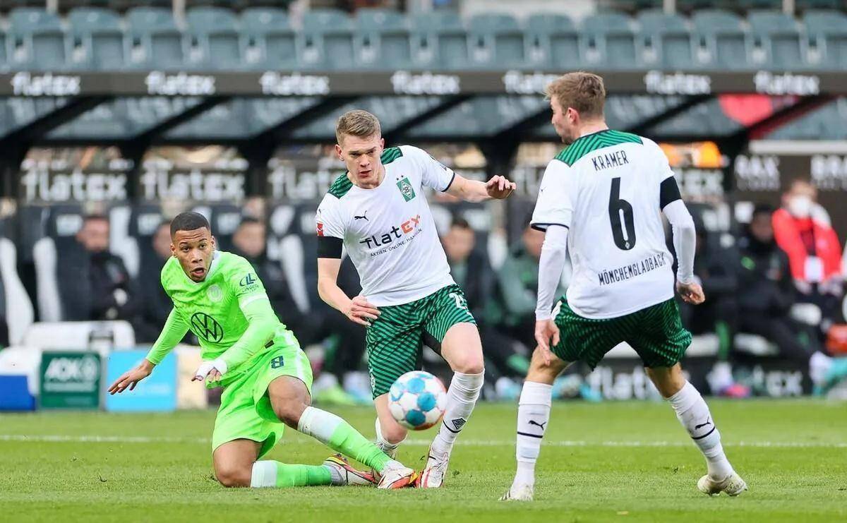 沃尔夫斯堡主场逼平,难分高下的简单介绍 沃尔夫斯堡主场逼平,难分高下的简单介绍