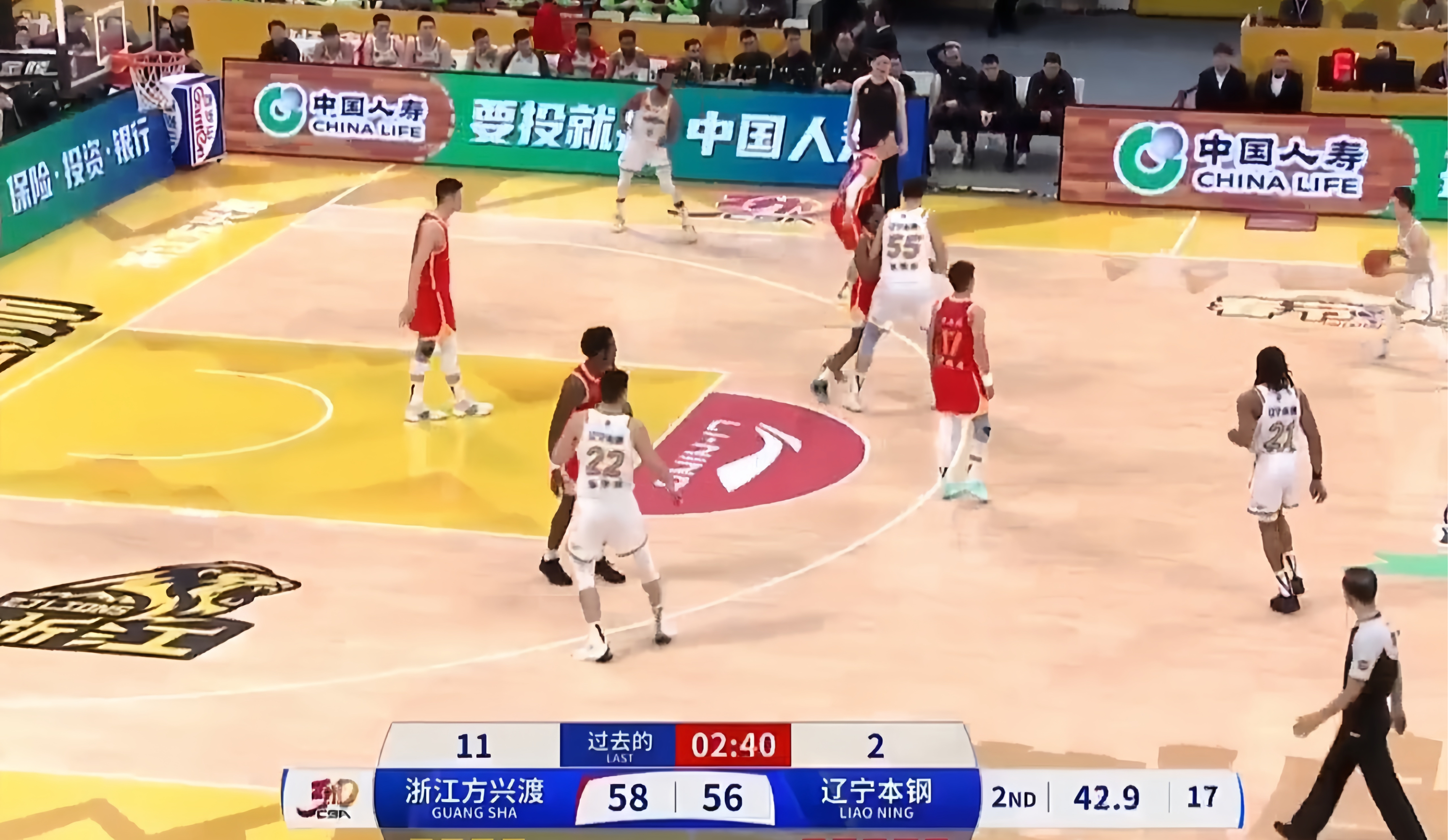 热血男篮联赛赛场上演激烈较量的简单介绍 热血男篮联赛赛场上演激烈较量的简单介绍