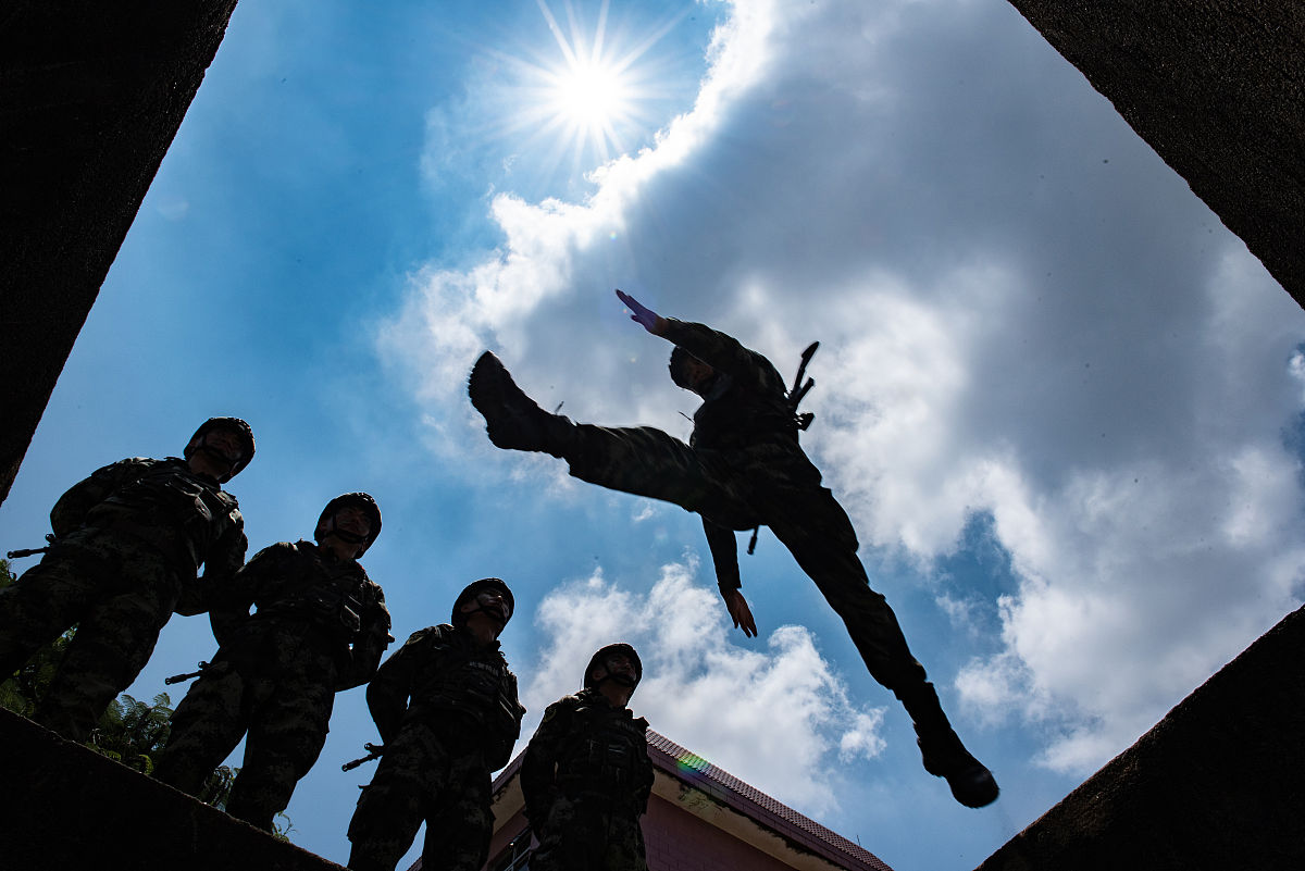 包含不屈不挠!球队顽强拼搏,坚守底线的词条 包含不屈不挠!球队顽强拼搏,坚守底线的词条