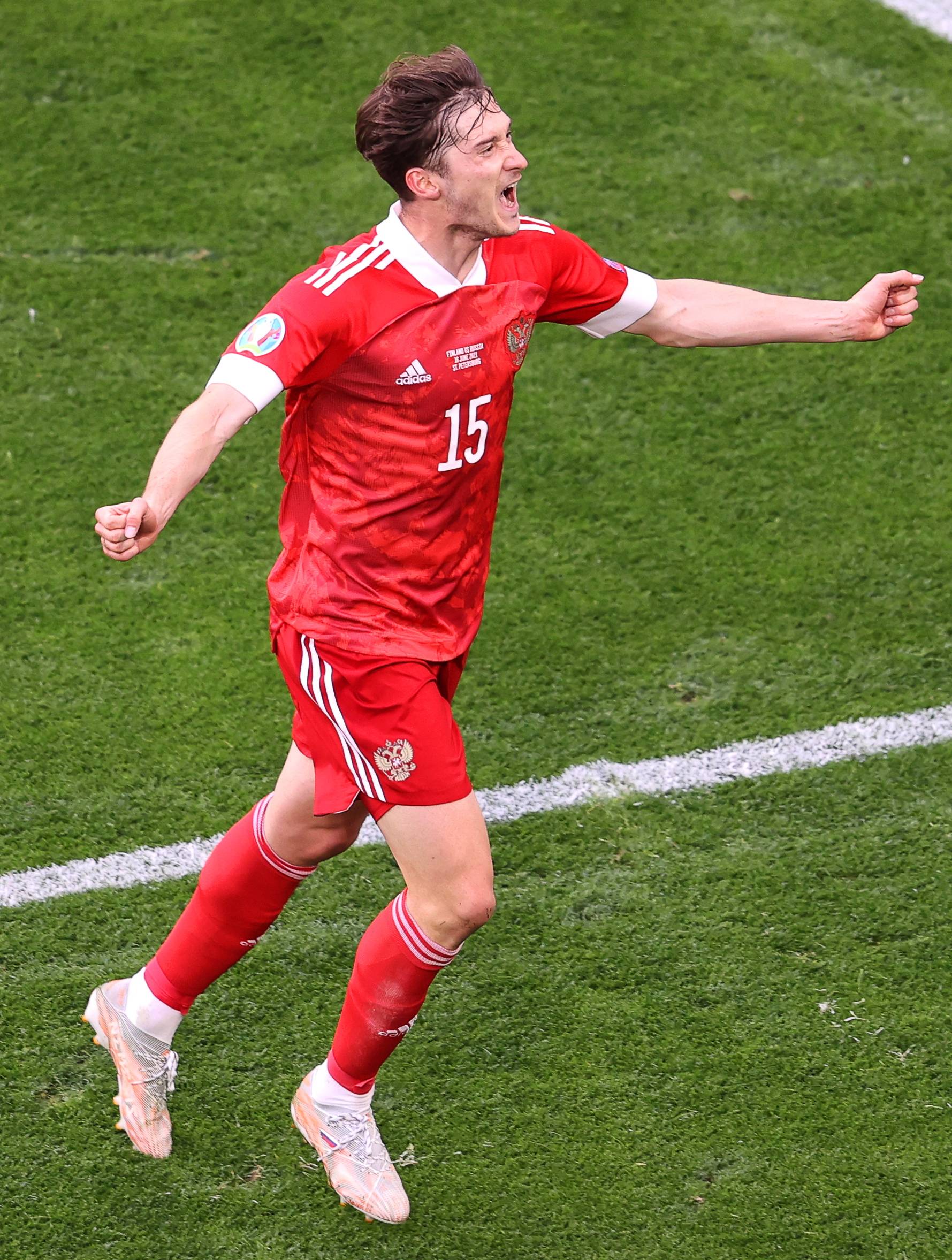 俄罗斯队实力雄厚,牢牢稳居领先位置 俄罗斯队实力雄厚,牢牢稳居领先位置