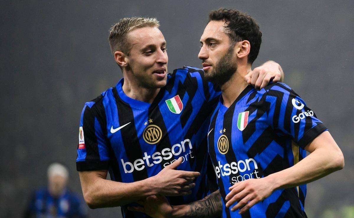 体育赛事直播-意大利球队实现完美胜利,赢得球迷喝彩