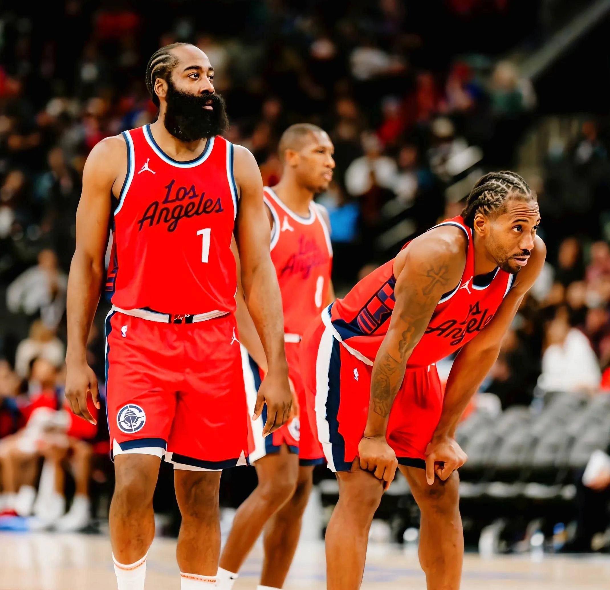 熊猫直播官网-关于NBA巨星赛场表现抢眼,力争取得胜利的信息