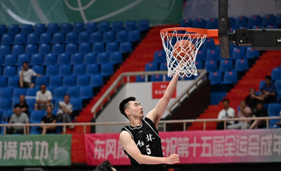 新疆男篮惨败,遭遇连败压力的简单介绍 新疆男篮惨败,遭遇连败压力的简单介绍