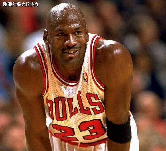 包含公牛队后卫因伤缺席，困难重重的词条