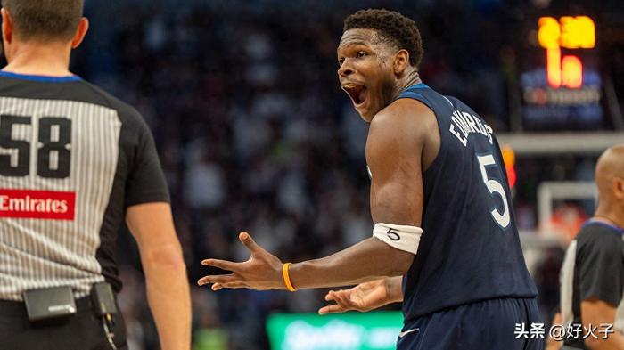 熊猫体育官方网站-森林狼队新晋球星获得最佳新秀奖