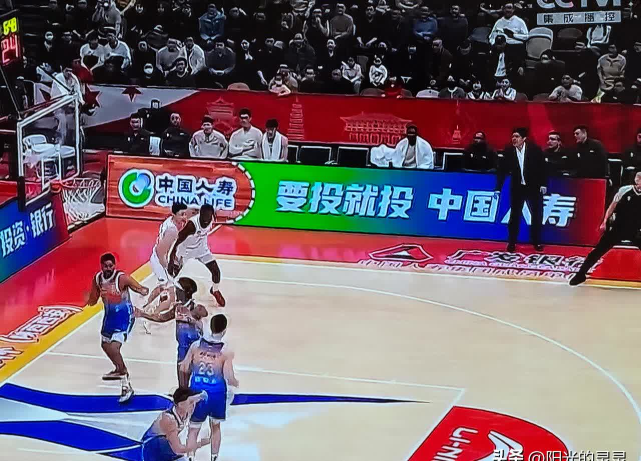 甘肃男篮艰难获胜,战胜陕西队 甘肃男篮艰难获胜,战胜陕西队