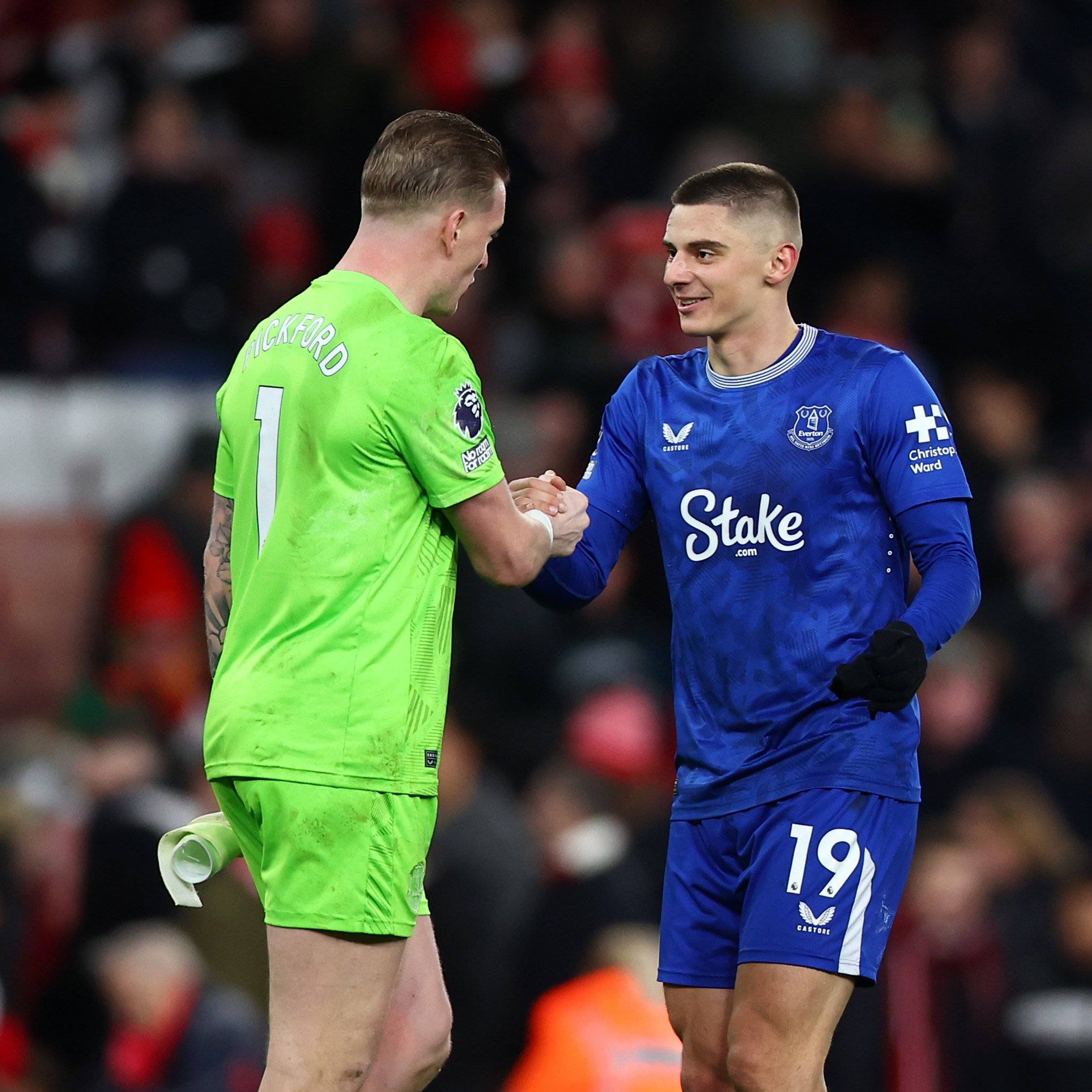 尼斯客场不敌埃弗顿,积分榜滑落 尼斯客场不敌埃弗顿,积分榜滑落