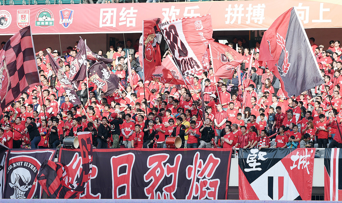 熊猫体育直播-足球场上的花朵,国家一队取得胜利!的简单介绍