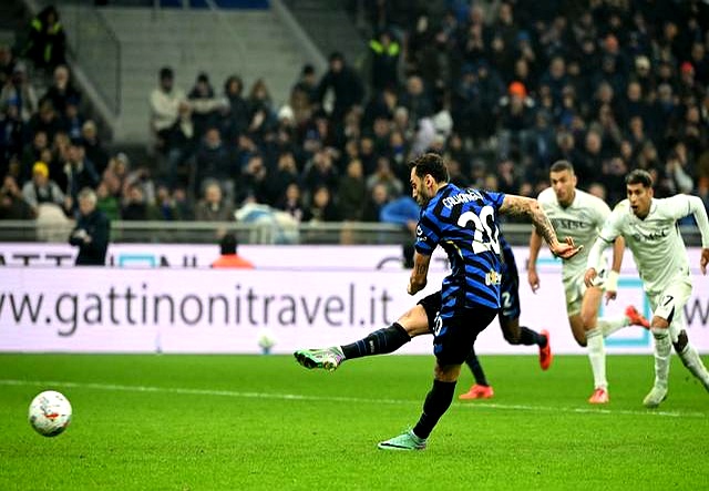 国米不敌那不勒斯,争冠形势越发不妙 国米不敌那不勒斯,争冠形势越发不妙