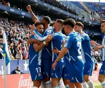 包含巴拉多利德斯豪取三分,稳住中游位置的词条 包含巴拉多利德斯豪取三分,稳住中游位置的词条