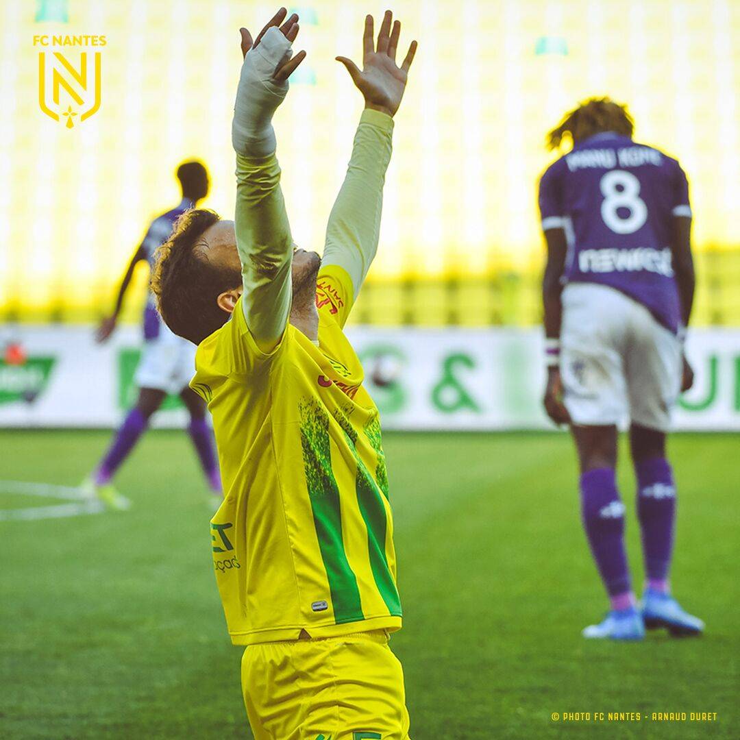 关于南特在主场与对手握手言和,难分伯仲的信息 关于南特在主场与对手握手言和,难分伯仲的信息