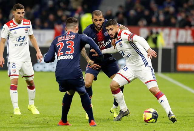 熊猫体育官方-南特客场大胜,全队士气高涨