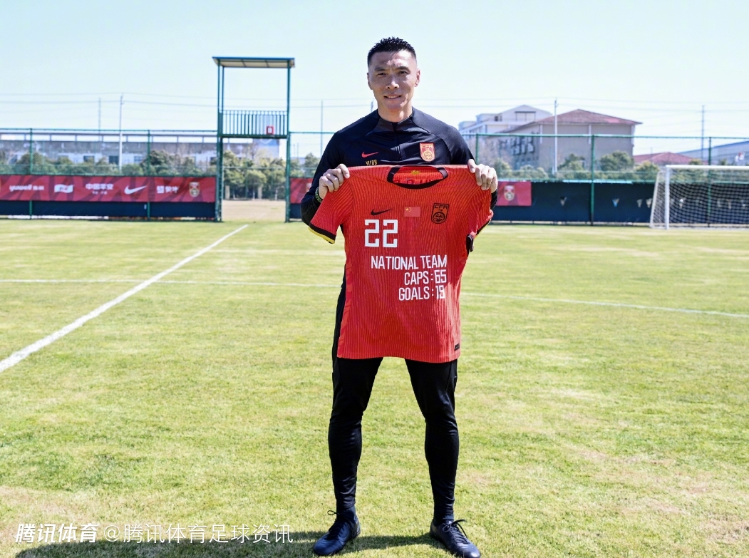 熊猫体育app-球员个人表现出众,为球队带来胜利