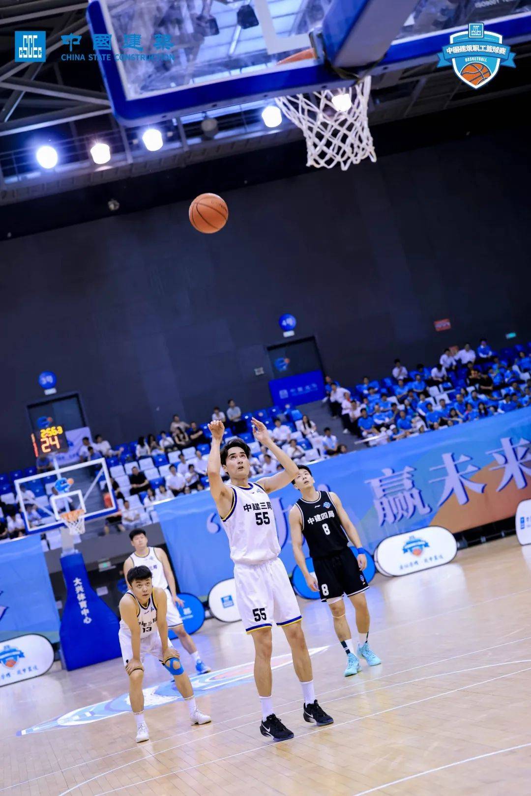 熊猫直播平台-选手喜获男子篮球团体赛亚军