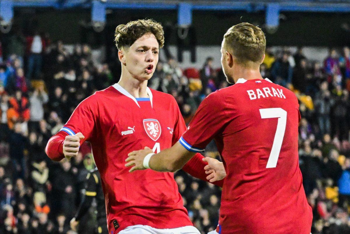 捷克战胜摩尔多瓦,重返小组榜首 捷克战胜摩尔多瓦,重返小组榜首