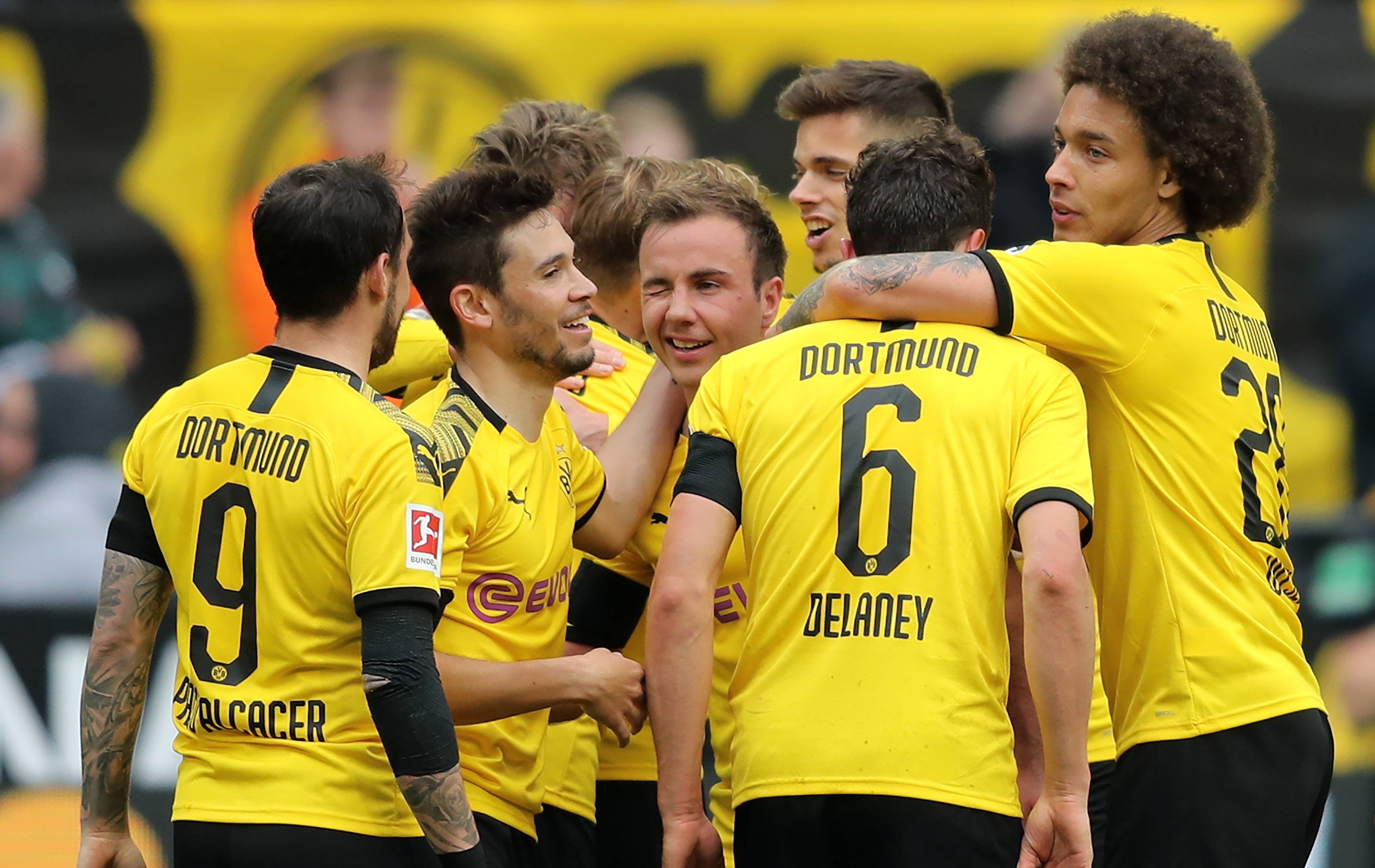 包含精彩比拼！欧预赛半决赛球队斗志激昂的词条