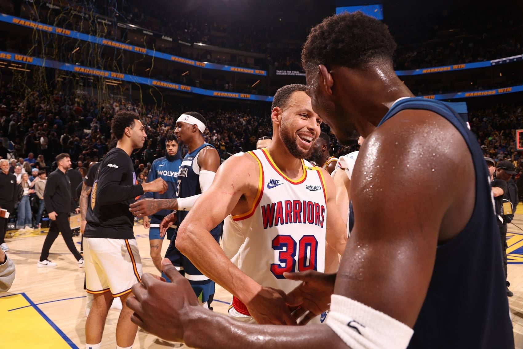 关于爵士客场惨败篮网,戈贝尔西奥卡组合难挡对手攻势的信息 关于爵士客场惨败篮网,戈贝尔西奥卡组合难挡对手攻势的信息