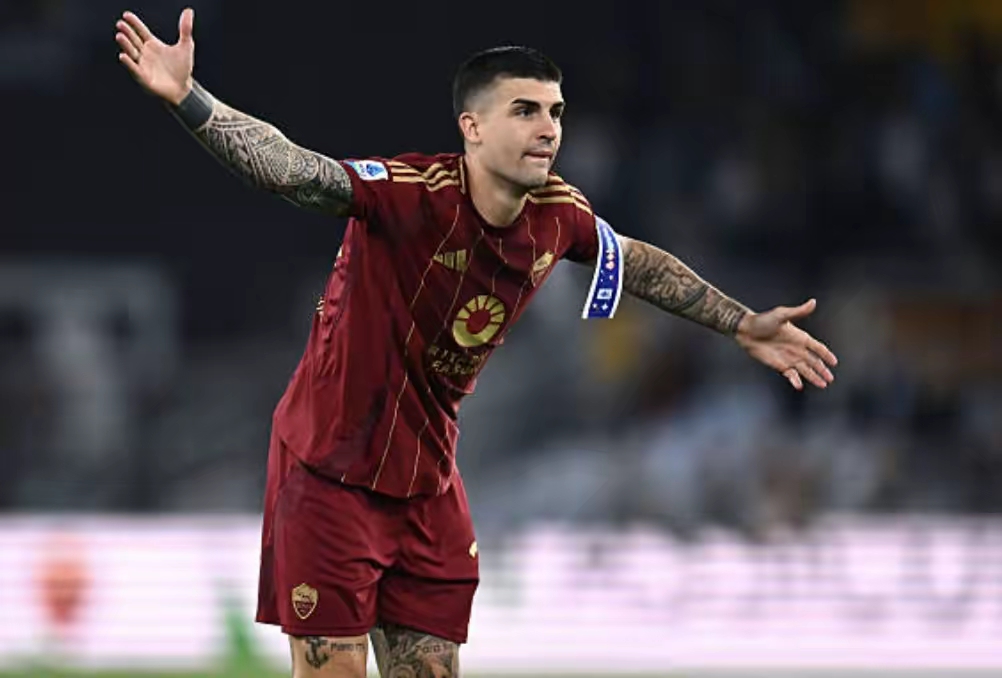 熊猫体育-罗马俱乐部主教练深夜训练球队,志在赢球