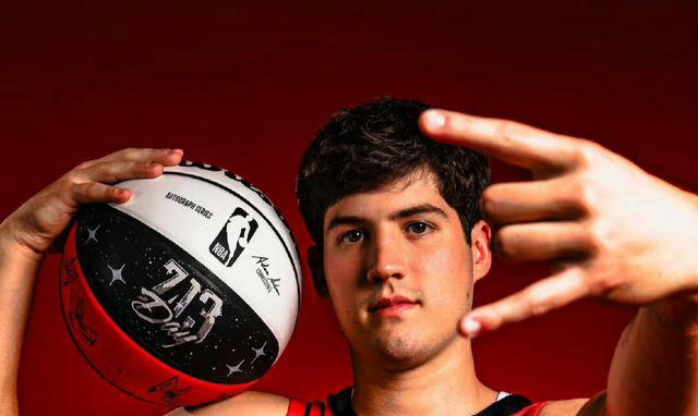 加拿大新秀在夏季联赛中崭露头角 加拿大新秀在夏季联赛中崭露头角