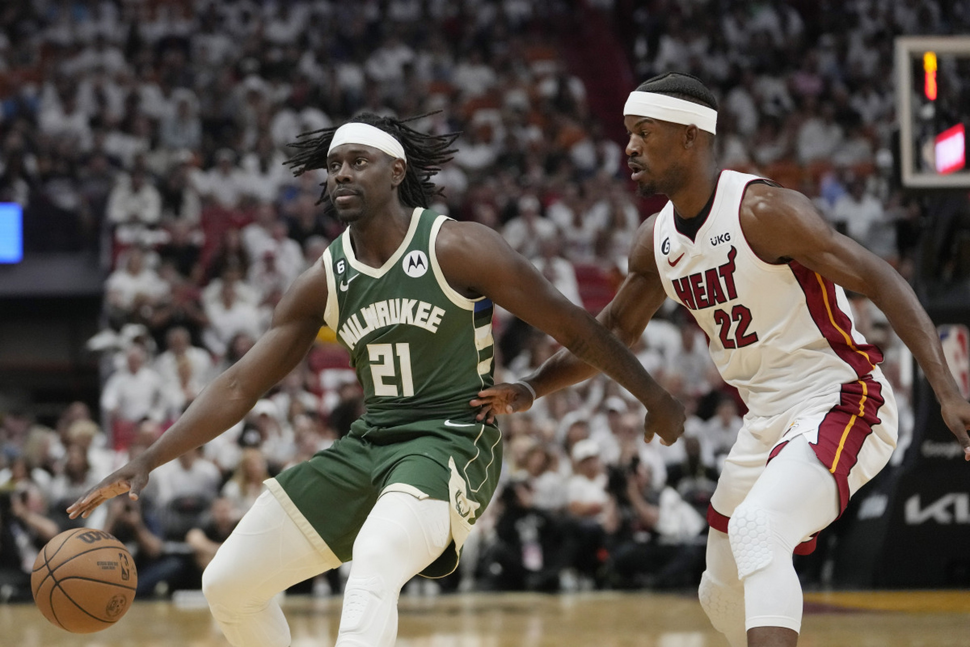 熊猫直播官网-热火火热!巴特勒单挑对手轻松胜利