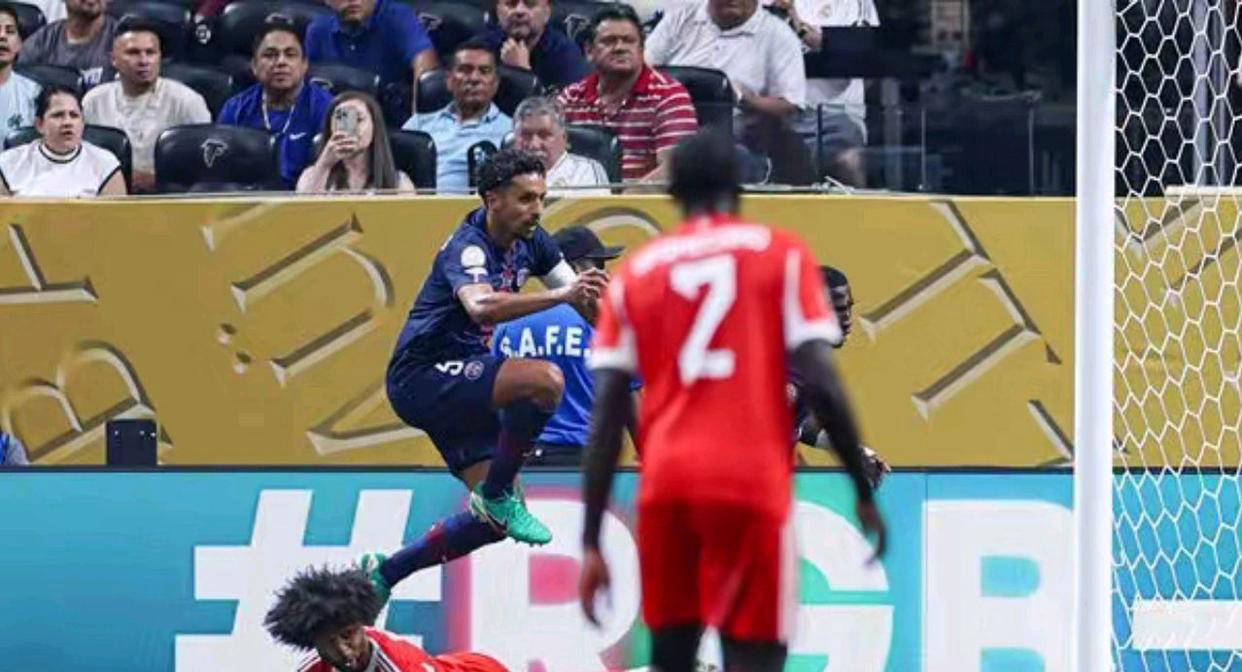 体育赛事直播-巴黎圣日耳曼遭遇逆转,主场失利