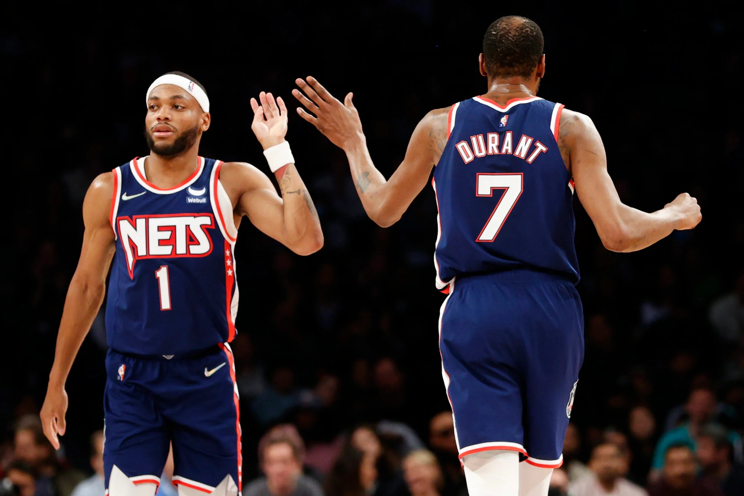 熊猫直播APP-篮网和雄鹿将上演较量,谁能胜出?