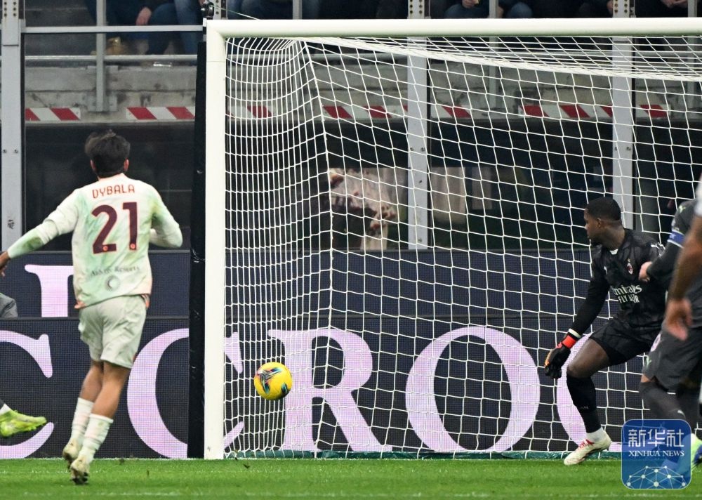 AC米兰进攻隔离沙尔克,客场逼平 AC米兰进攻隔离沙尔克,客场逼平