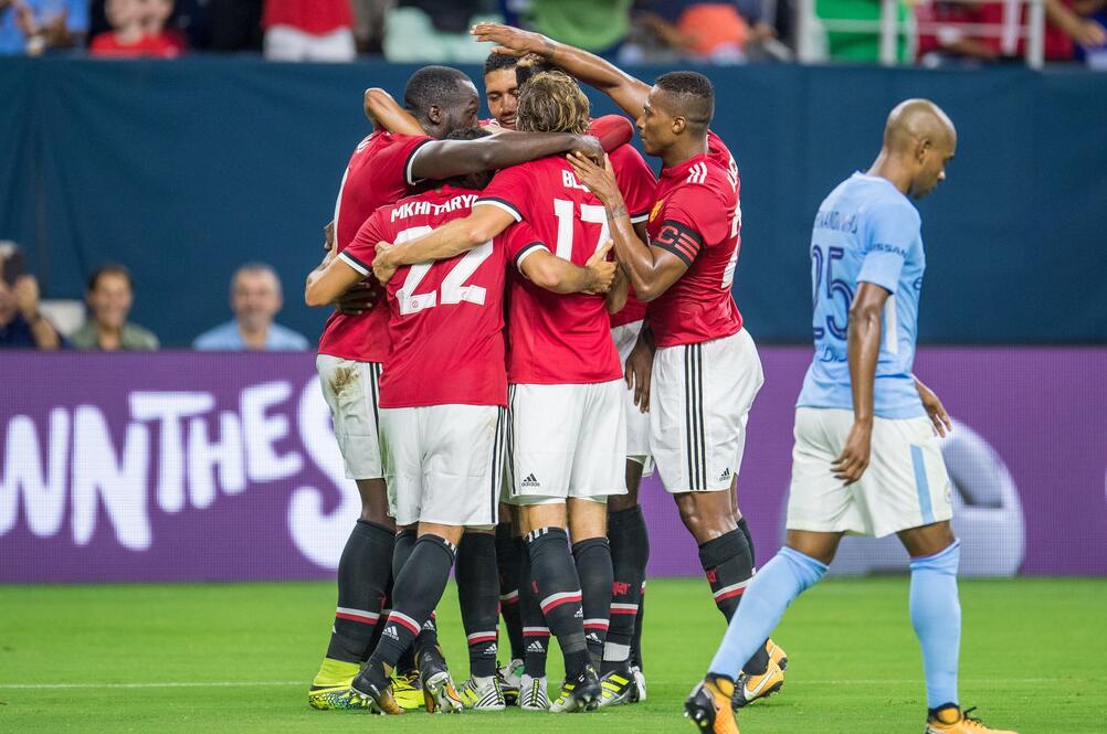 熊猫直播官网-欧预赛焦点战!领头羊双雄对决激情燃烧