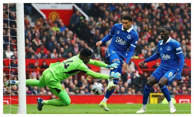 曼联神扑!英超最佳门将成为焦点 曼联神扑!英超最佳门将成为焦点