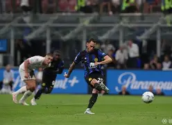 体育赛事直播-佛罗伦萨队实力悍勇,四面楚歌,铁血船长的简单介绍