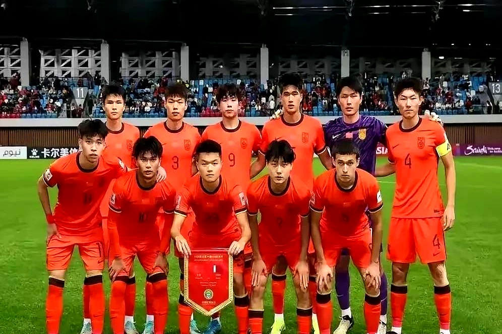 熊猫体育官方网站-包含中国足球迎来新一轮激烈交锋,球员实力备受瞩目的词条