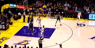 熊猫体育app-湖人主场逆转森林狼,詹姆斯砍下30分