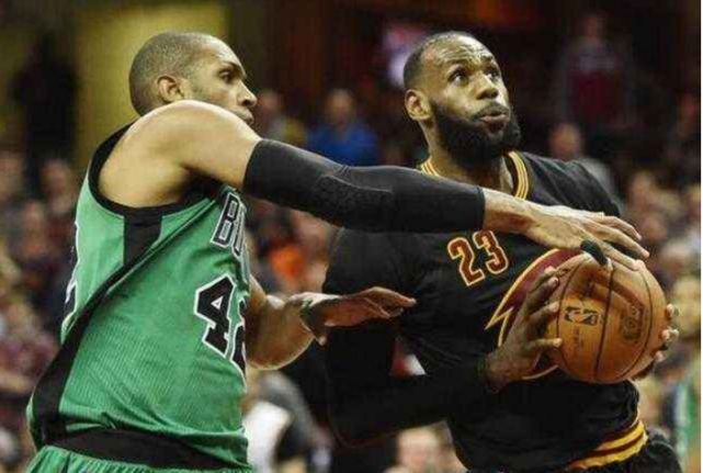 熊猫体育官方网站-76人战胜篮网,霍福德交出高效表现