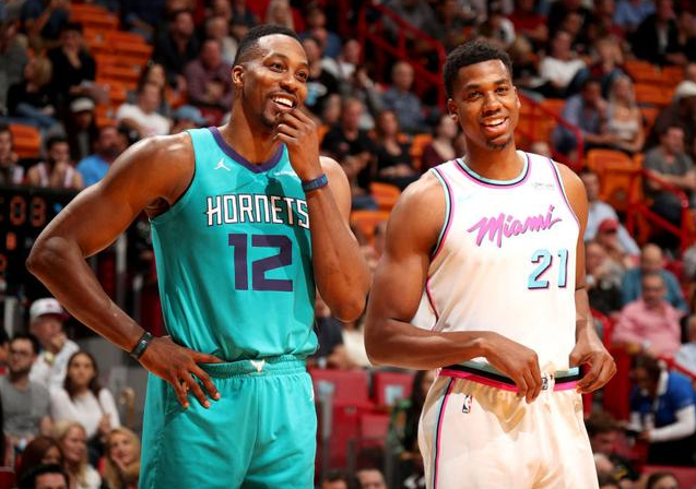 黄蜂新援表现低迷主教练调整先发阵容 黄蜂新援表现低迷主教练调整先发阵容