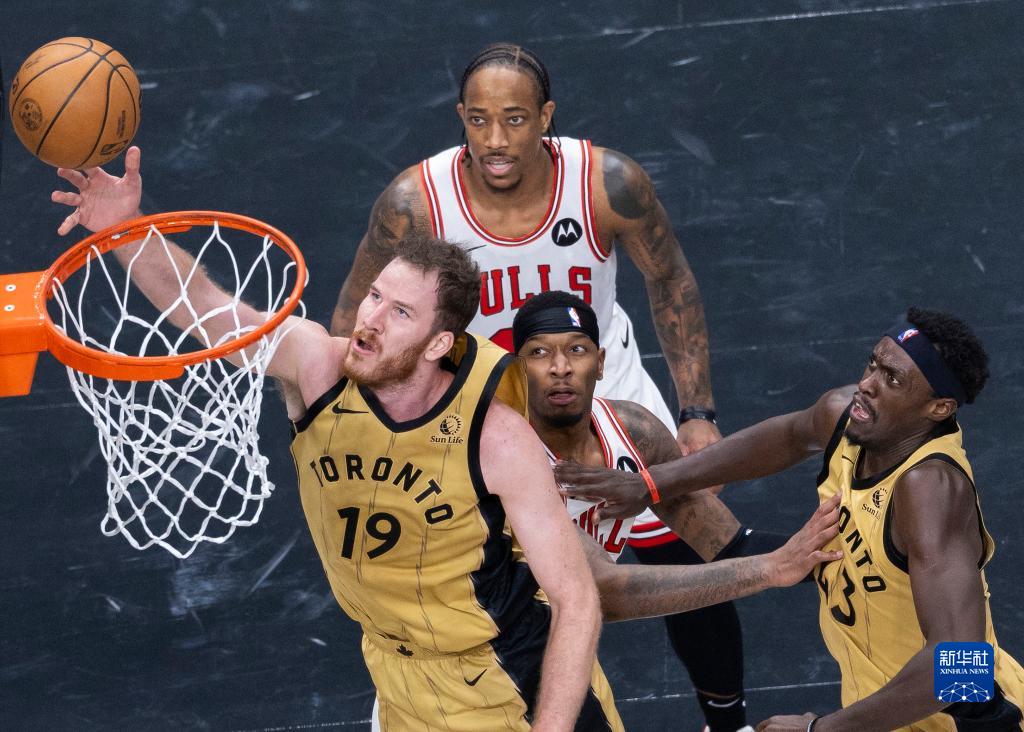 猛龙胜公牛,继续保持领先优势 猛龙胜公牛,继续保持领先优势