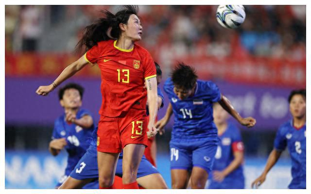 中国女足豪取胜利,表现出色 中国女足豪取胜利,表现出色